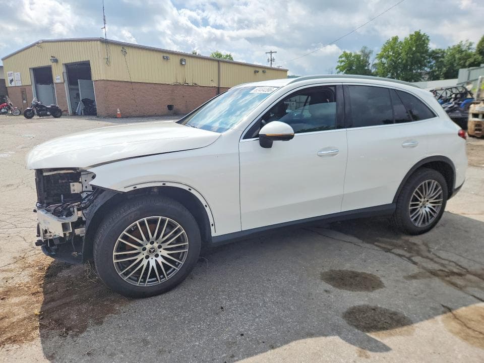 2025 MERCEDES-BENZ GLC 300 4MATIC - 1