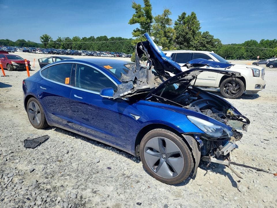 2019 TESLA MODEL 3 4