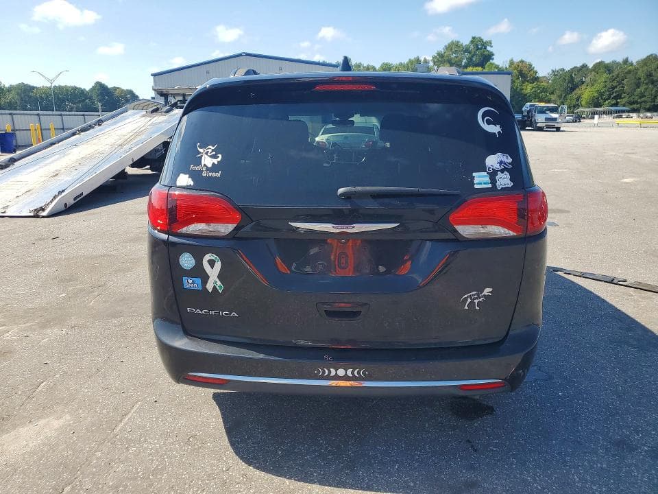 2020 CHRYSLER PACIFICA TOURING 6