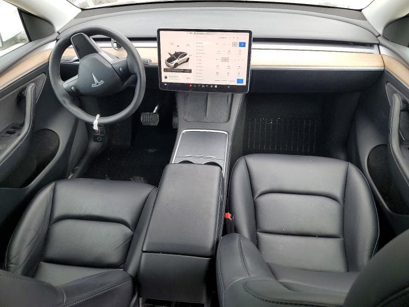 2023 TESLA MODEL Y 8