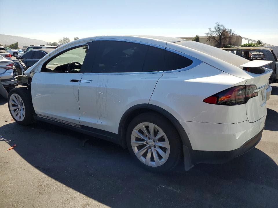 2020 TESLA MODEL X 2