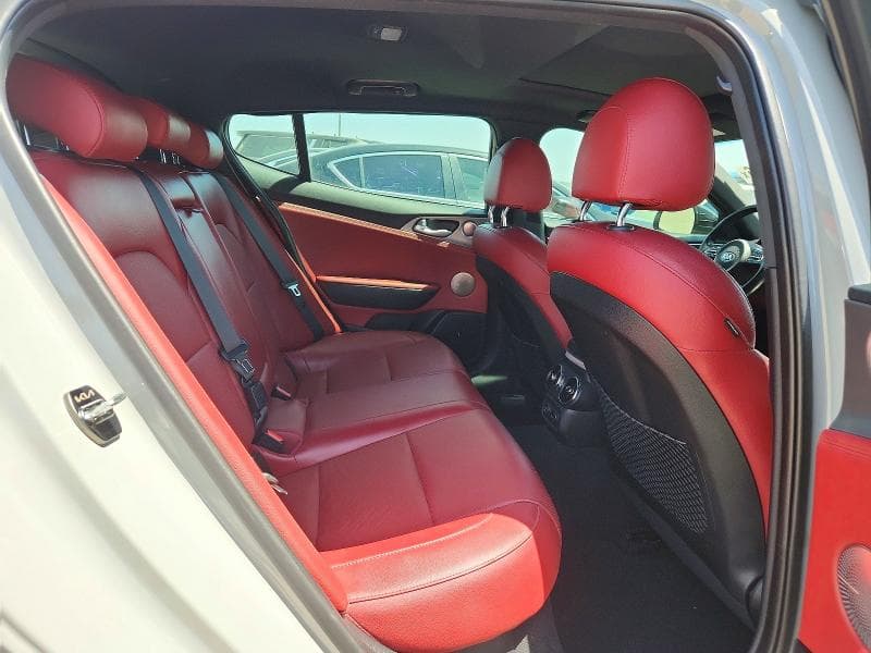 2019 KIA STINGER GT1 10