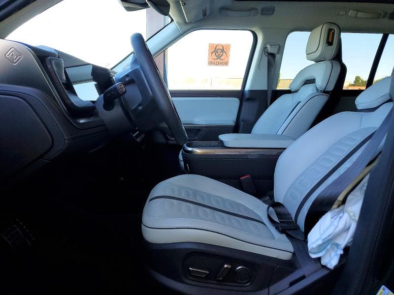 2023 RIVIAN R1S ADVENTURE 7