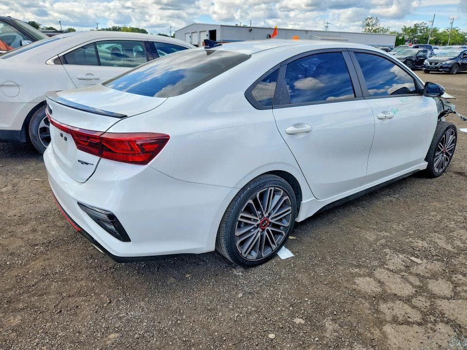 2021 KIA FORTE GT 3