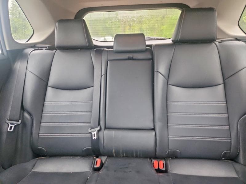 2021 TOYOTA RAV4 XLE 10