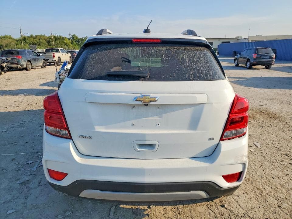 2017 CHEVROLET TRAX 1LT 6