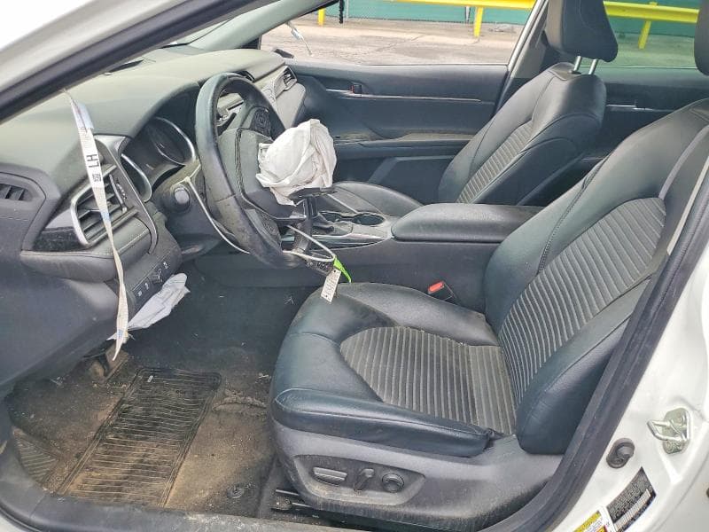 2020 TOYOTA CAMRY SE 7