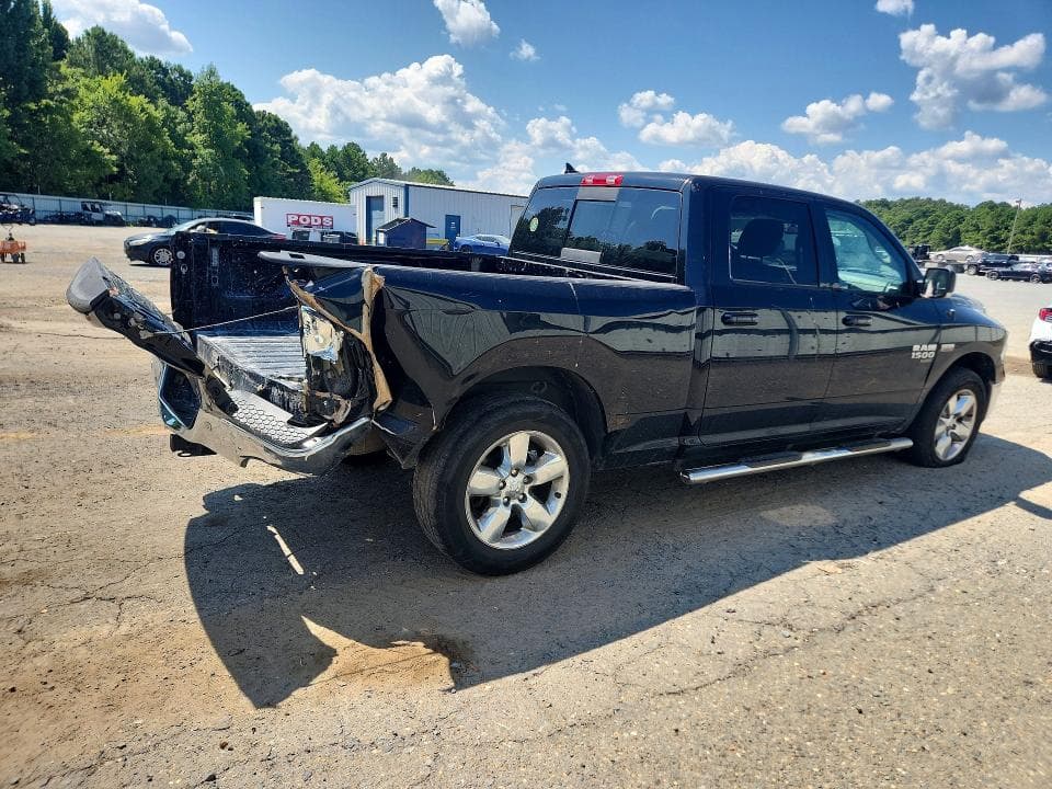 2019 RAM 1500 CLASSIC SLT 3