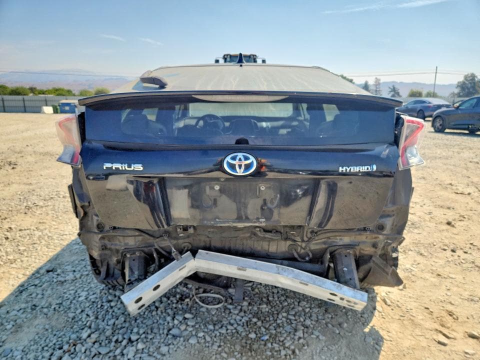2018 TOYOTA PRIUS FOUR 6