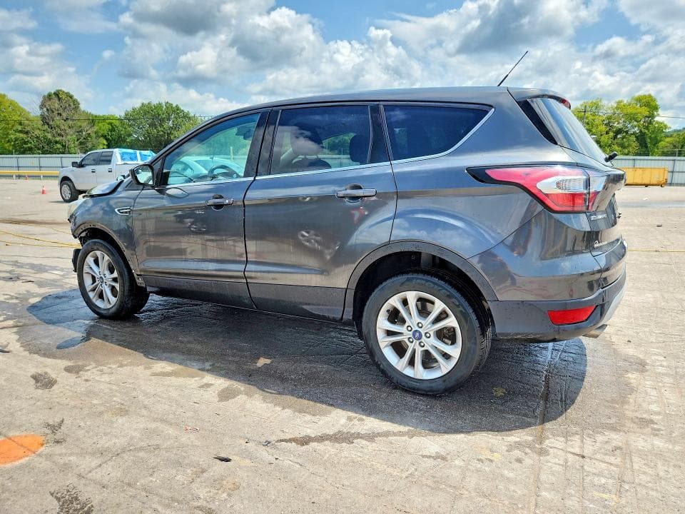 2017 FORD ESCAPE SE 2