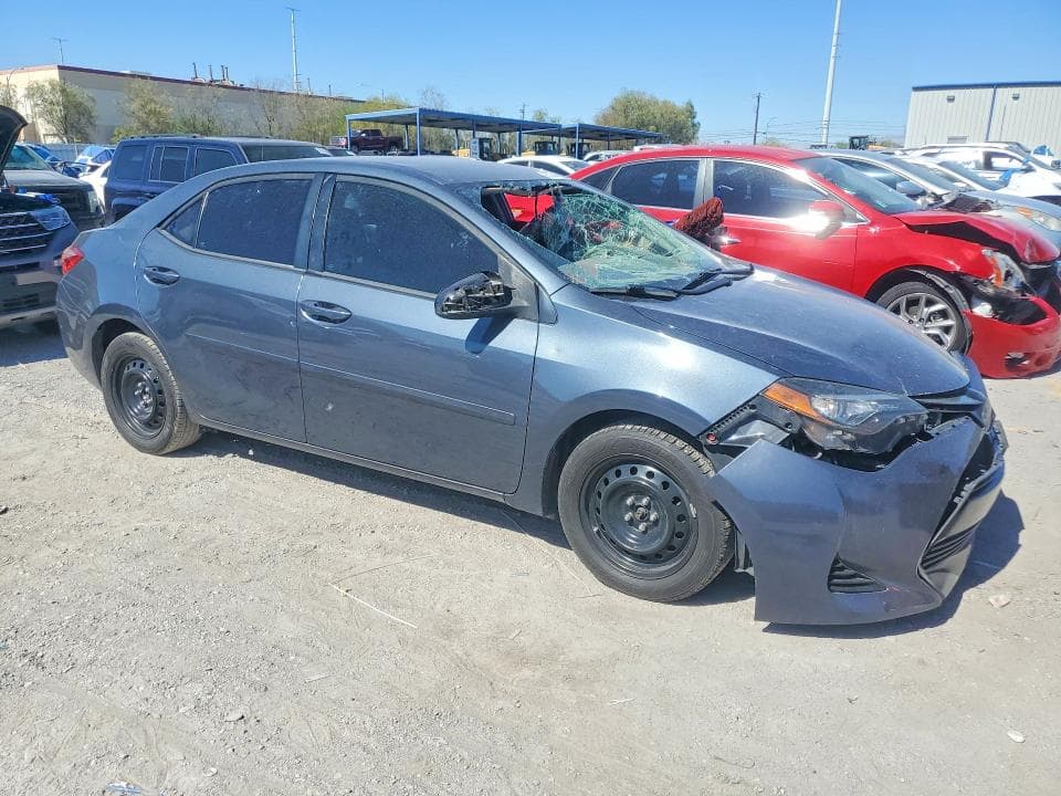 2017 TOYOTA COROLLA LE 4
