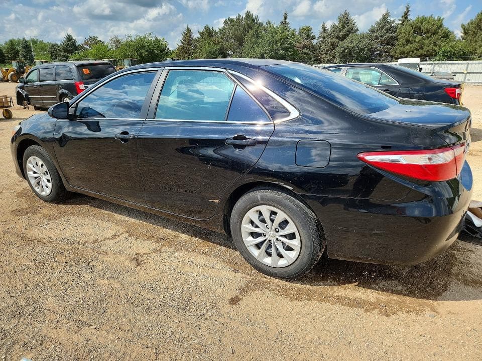 2017 TOYOTA CAMRY LE 2