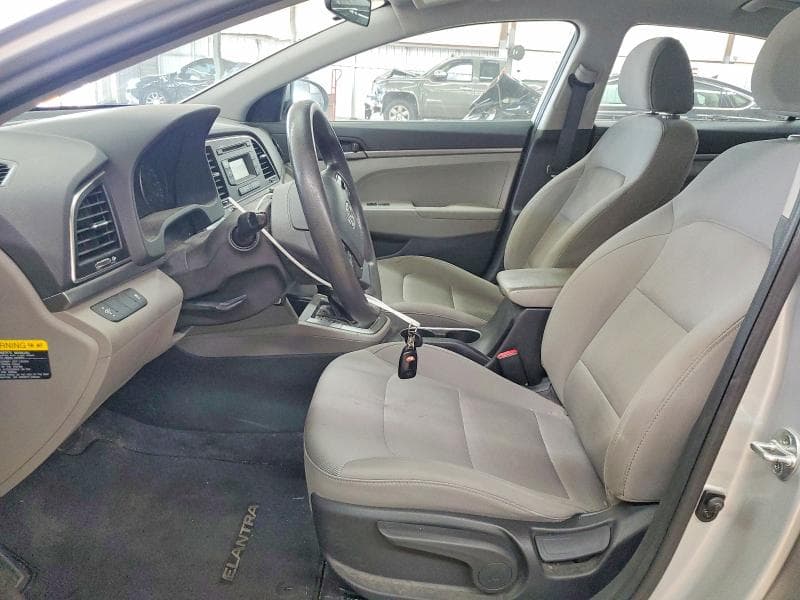 2017 HYUNDAI ELANTRA SE 7