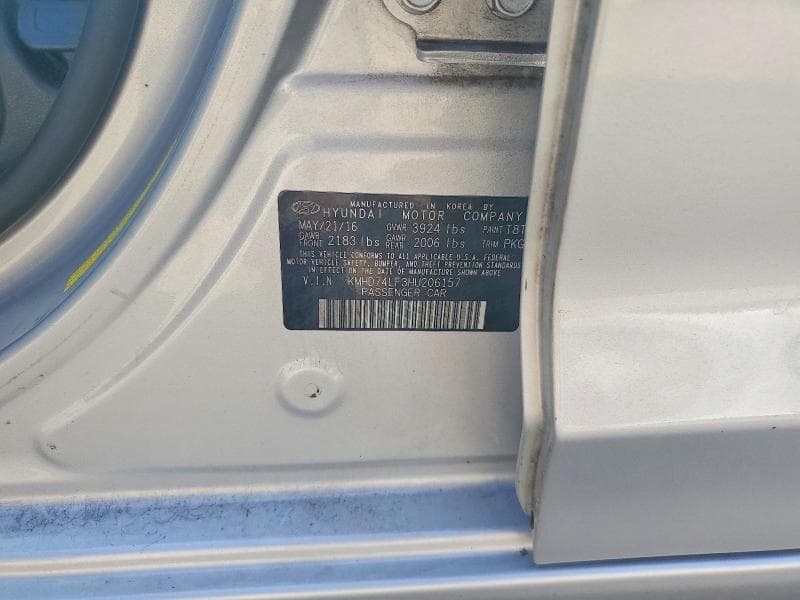 2017 HYUNDAI ELANTRA SE 13