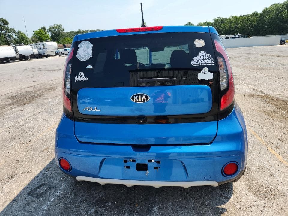 2019 KIA SOUL + 6