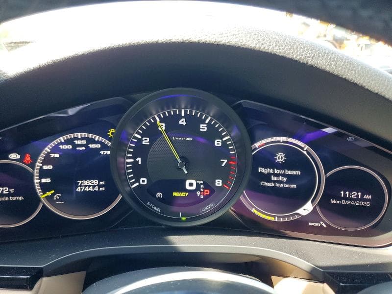 2019 PORSCHE CAYENNE SE HYBRID 9