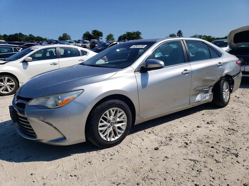 2017 TOYOTA CAMRY LE - 1