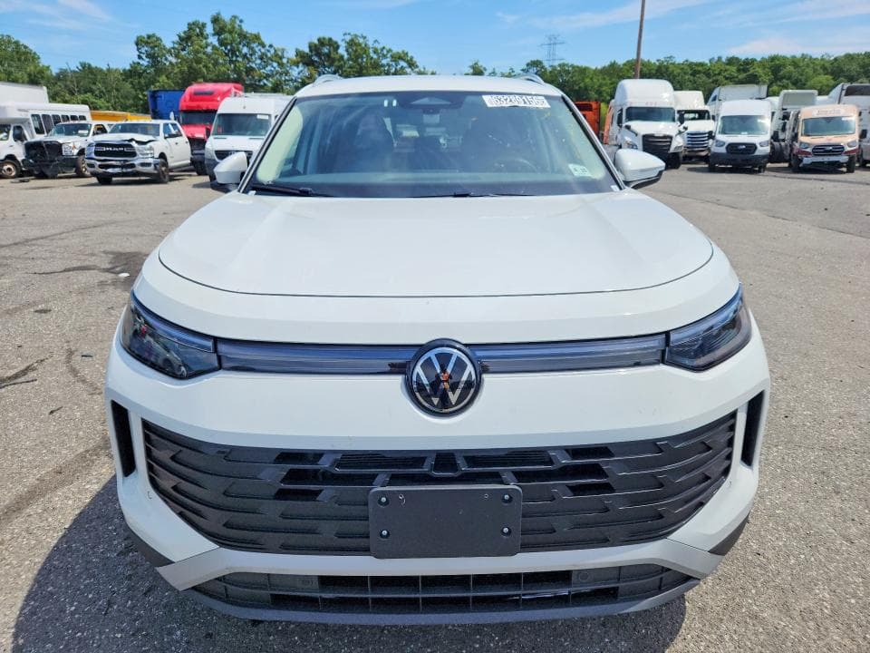 2026 VOLKSWAGEN TIGUAN SE 5