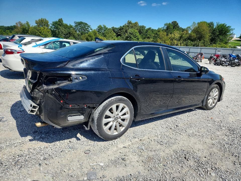 2020 TOYOTA CAMRY LE 3