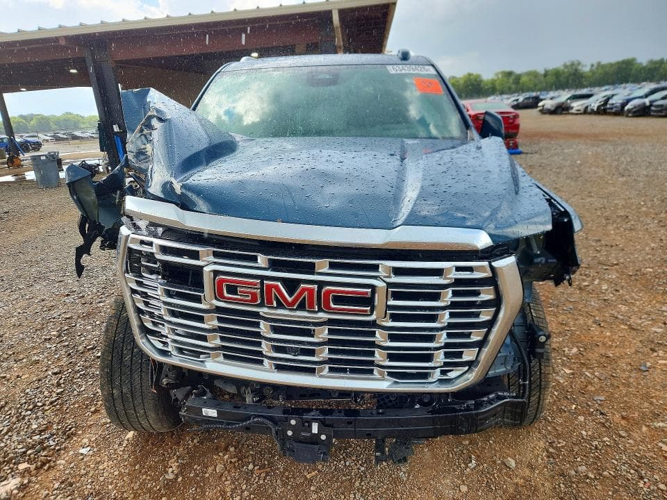 2025 GMC YUKON DENALI 5