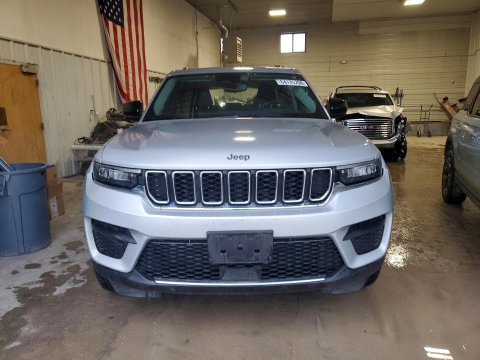 2023 JEEP GRAND CHEROKEE LAREDO 5