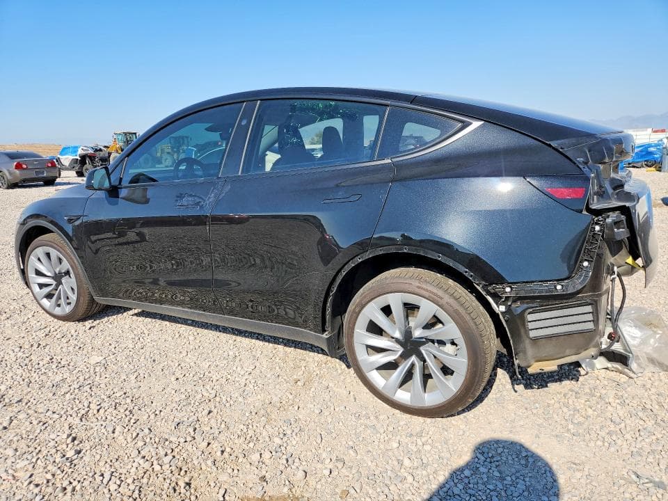 2026 TESLA MODEL Y 2