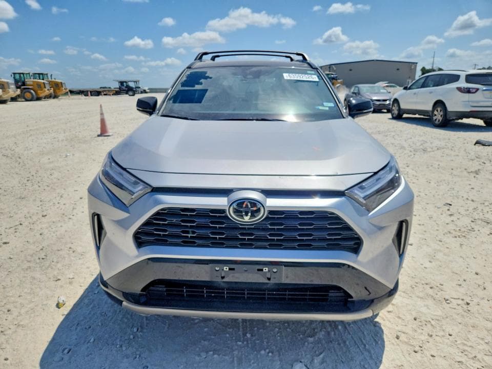 2025 TOYOTA RAV4 XSE 5