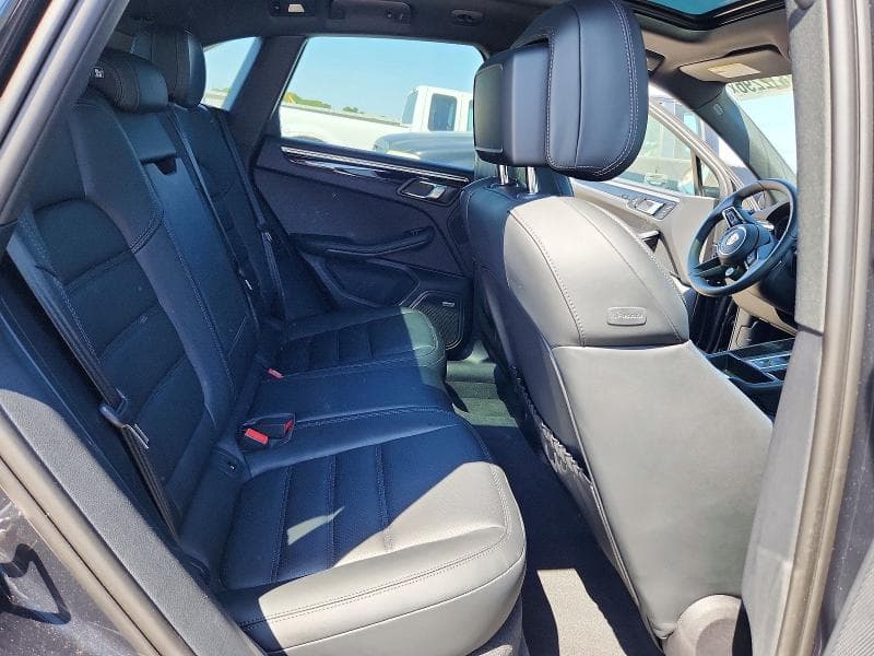 2026 PORSCHE MACAN BASE 11