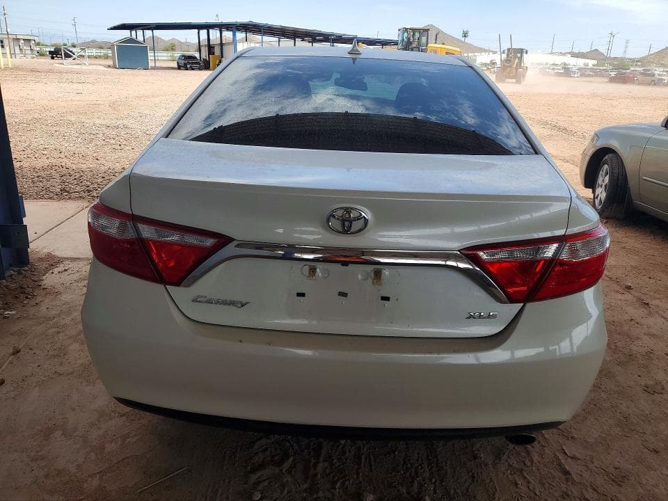 2017 TOYOTA CAMRY XLE 6