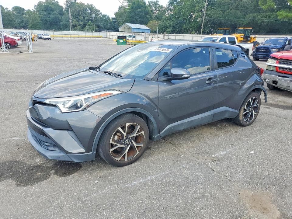 2019 TOYOTA C-HR XLE - 1