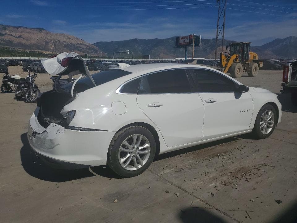 2017 CHEVROLET MALIBU LT 3