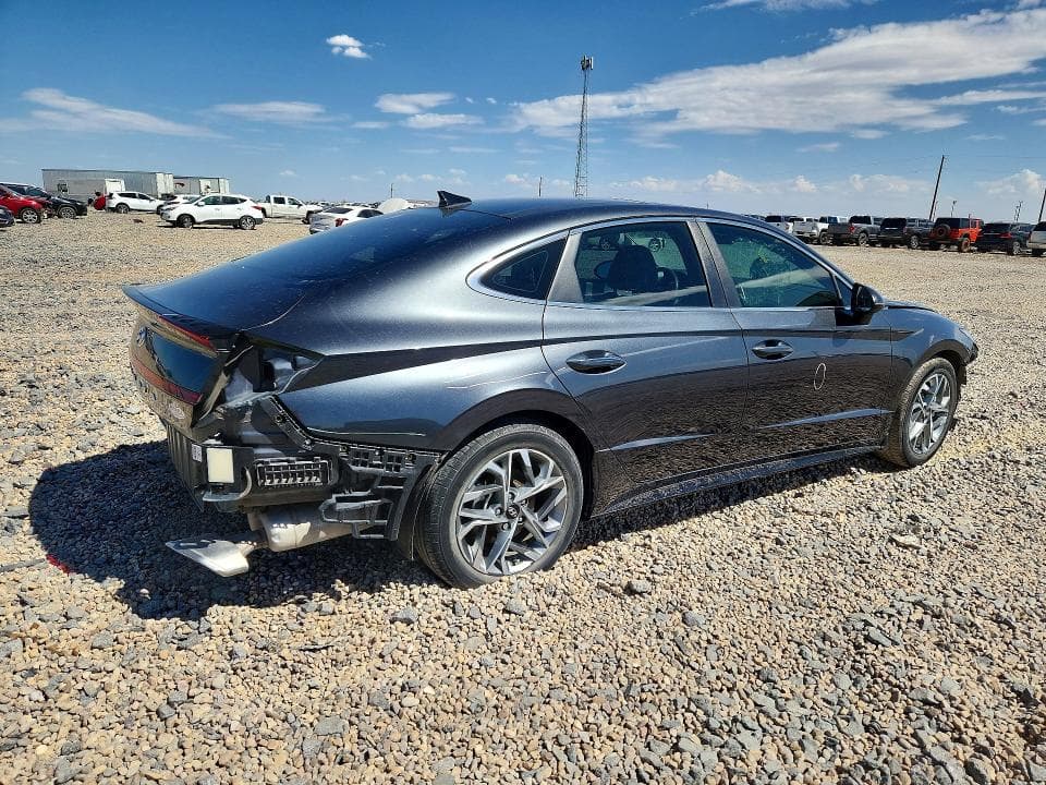 2023 HYUNDAI SONATA SEL 3