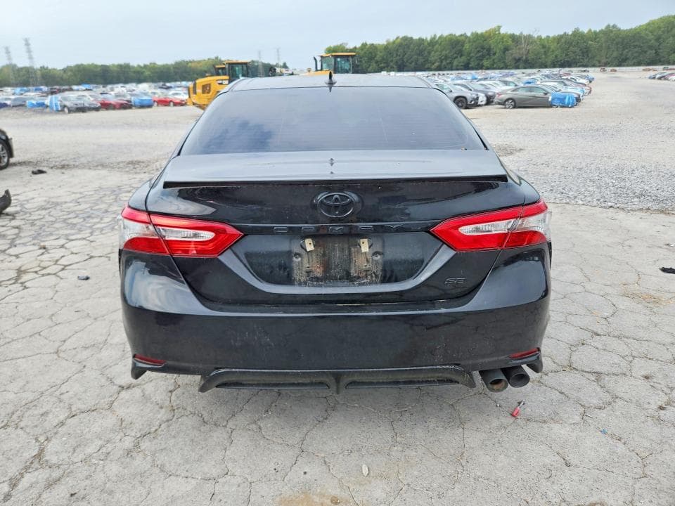2019 TOYOTA CAMRY SE 6
