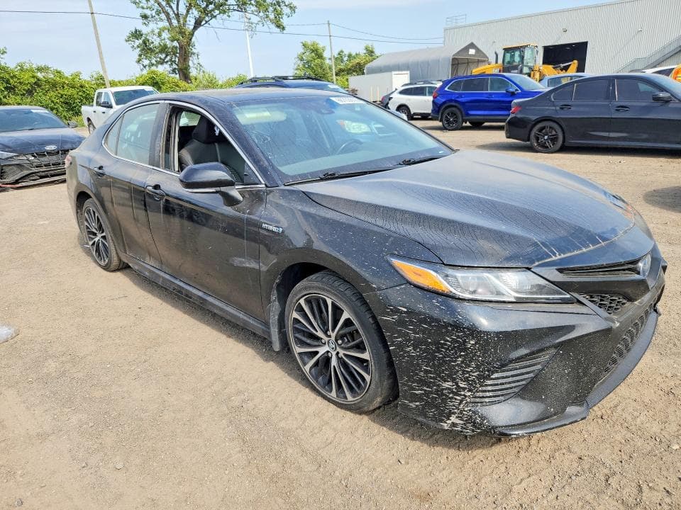 2020 TOYOTA CAMRY HYBRID SE 4