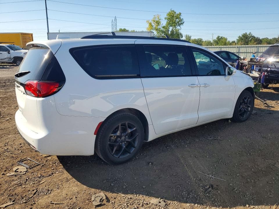 2019 CHRYSLER PACIFICA LIMITED 3