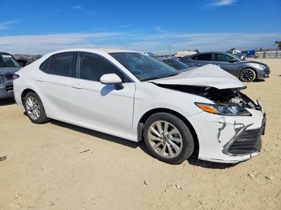 2024 TOYOTA CAMRY LE 4