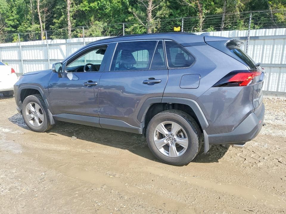 2025 TOYOTA RAV4 XLE 2