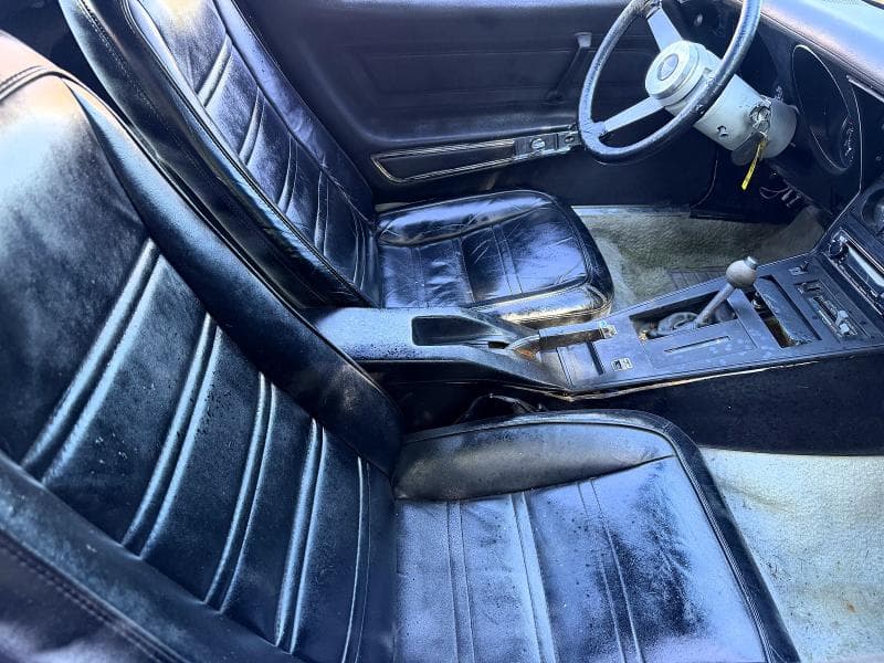1977 CHEVROLET CORVETTE 5