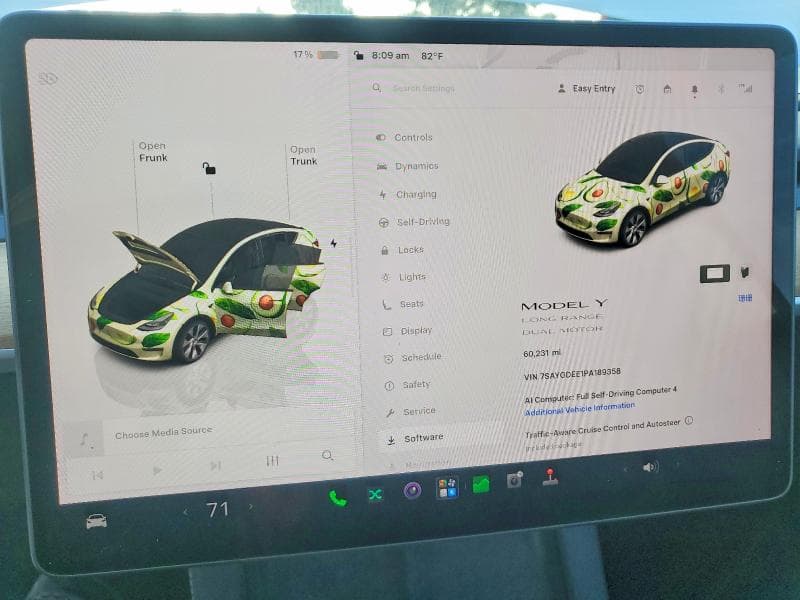 2023 TESLA MODEL Y 9