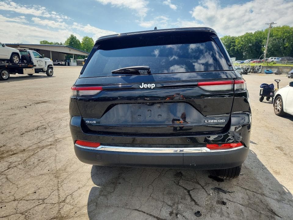 2024 JEEP GRAND CHEROKEE LAREDO 6