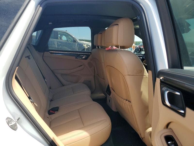 2025 PORSCHE MACAN S 10
