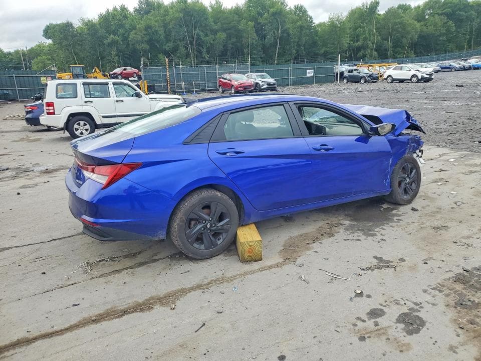 2023 HYUNDAI ELANTRA BLUE 3