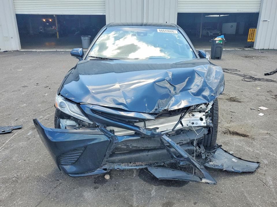 2020 TOYOTA CAMRY XSE 5