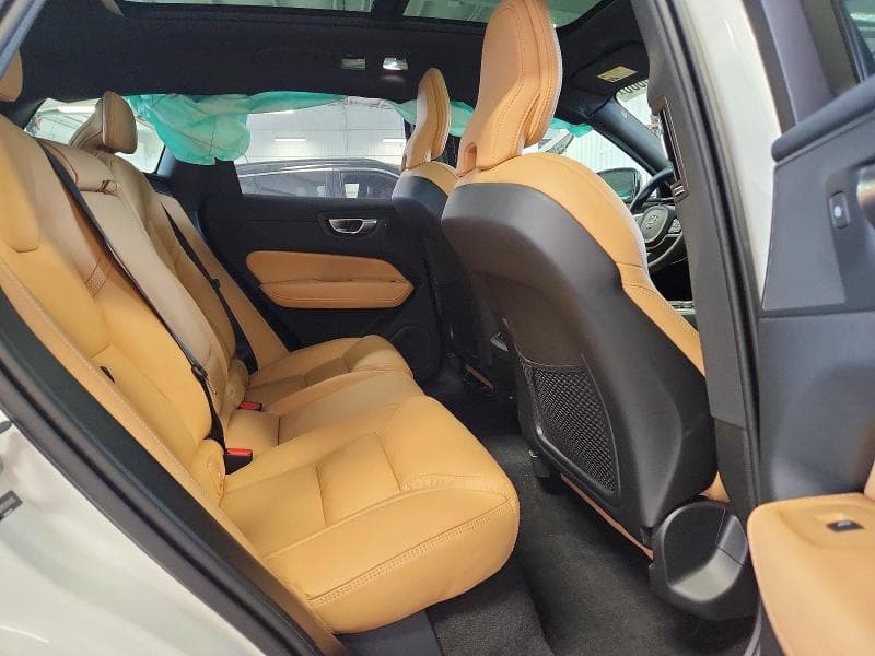 2024 VOLVO XC60 ULTIMATE 11