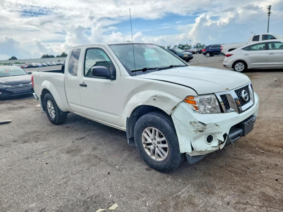 2017 NISSAN FRONTIER SV 4