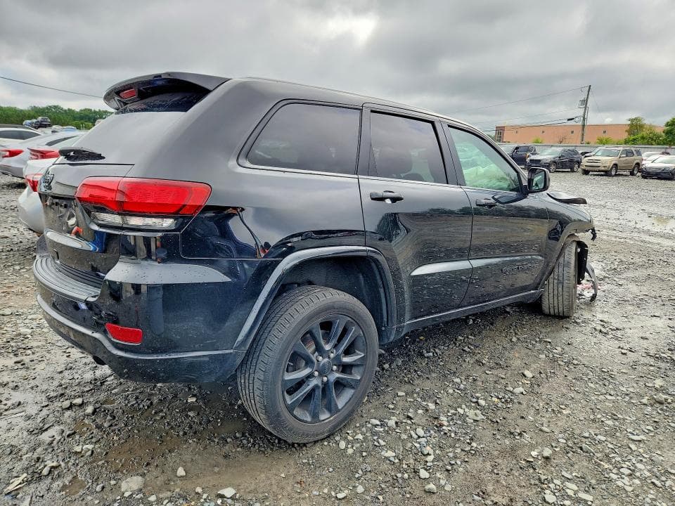 2018 JEEP GRAND CHEROKEE LAREDO 3