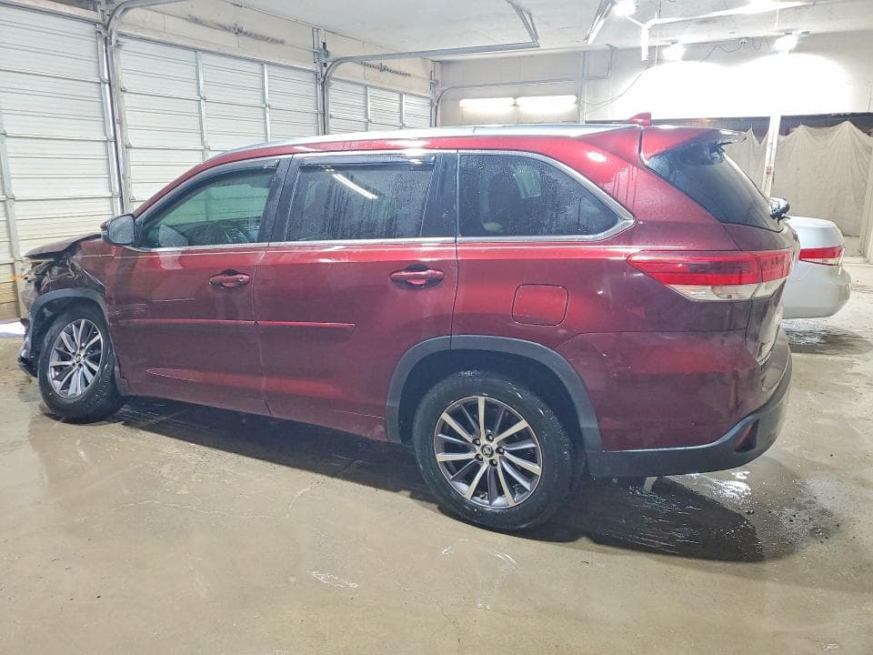 2017 TOYOTA HIGHLANDER XLE 2