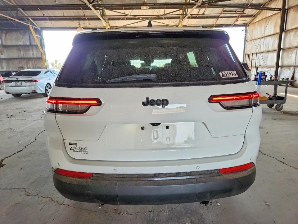 2021 JEEP GRAND CHEROKEE L LAREDO 6
