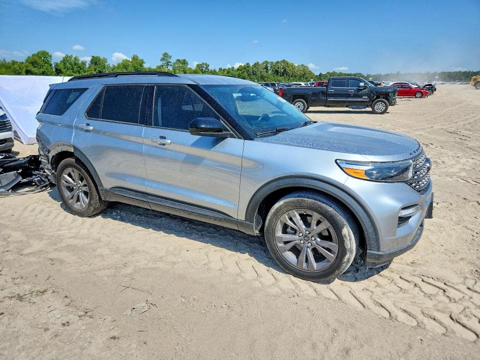 2022 FORD EXPLORER XLT 4