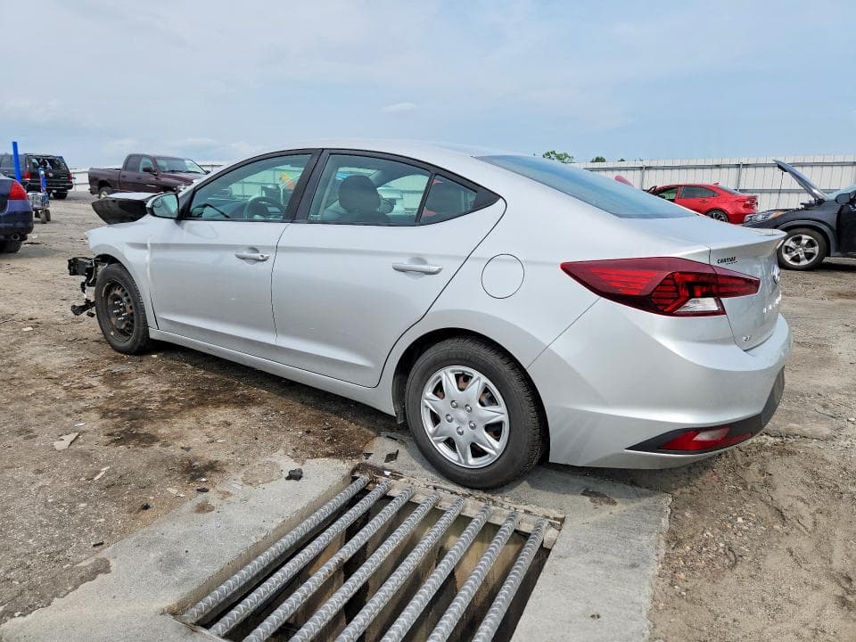 2019 HYUNDAI ELANTRA SE 2